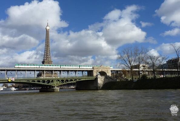 在塞纳河畔游玩,塞纳河上三座值得逛的桥推荐 在塞纳河畔游玩,塞纳河上三座值得逛的桥推荐