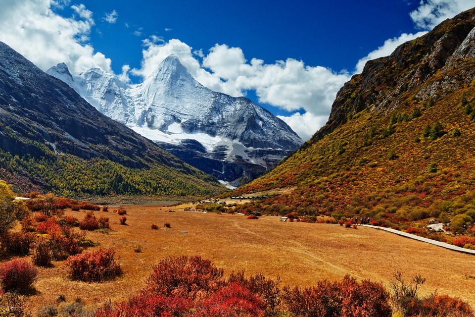 稻城亚丁旅游最佳线路-最佳观赏时间