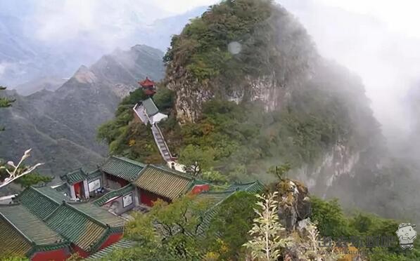 黄山景点有哪些？有什么特色？黄山几月份去风景最好？黄山必去景点排名，想知道答案就来看看吧！