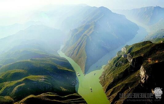 三峡旅游攻略：（三峡旅游最佳时间+三峡旅游船票多少钱?+三峡旅游路线+三峡购物攻略）