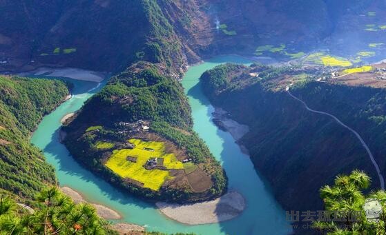 带你感受怒江大峡谷谷深幽邃，蔚为壮观的绝世美景