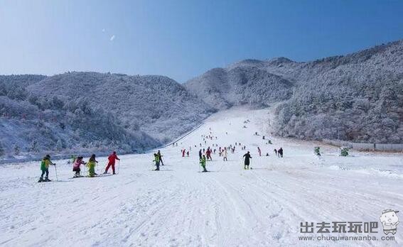 云上草原滑雪好玩吗？在哪里？门票多少钱？云上草原滑雪场交通路线_开放时间_云上草原滑雪攻略