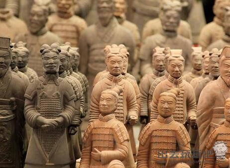 秦始皇兵马俑旅游攻略（秦始皇兵马俑在哪里？秦始皇兵马俑门票价格+开放时间+交通指南+美食推荐+住宿推荐）