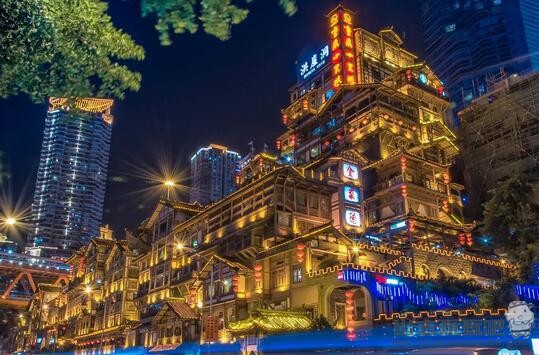 重庆洪崖洞半日游旅游攻略