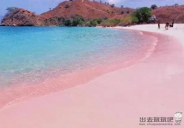世界必去的三大粉色沙滩