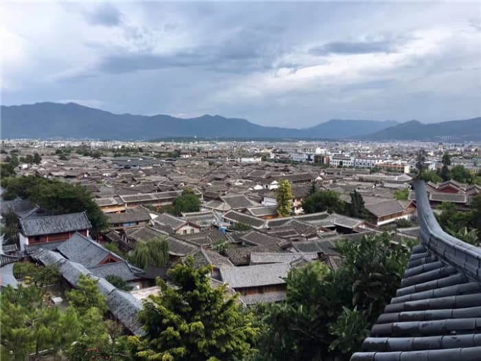 人均不到4000块的云南七日顶级自驾环线，去梅里雪山看日照金山