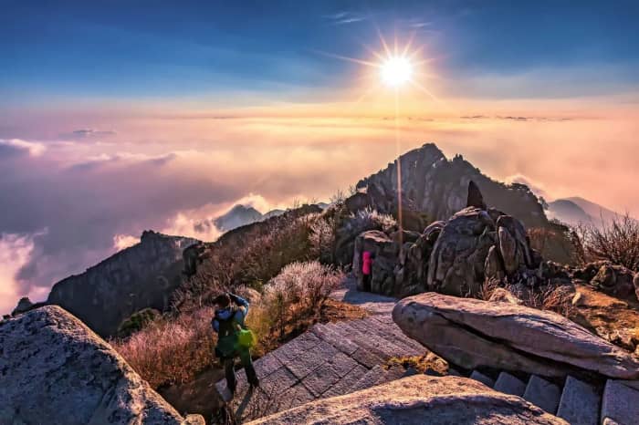 泰山应该怎么玩-泰山踩坑旅游攻略-泰山装备穿搭自由行攻略