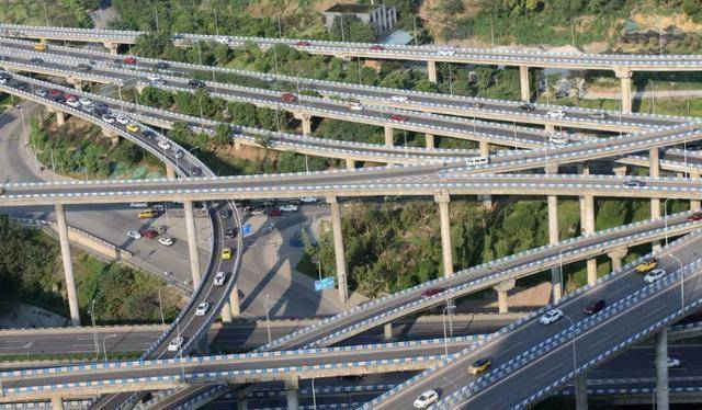 国内最复杂的道路，导航在这里也没用，新手司机不敢上去