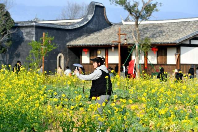 福州梁厝古村介绍，有大量文物，号称古建筑博物馆