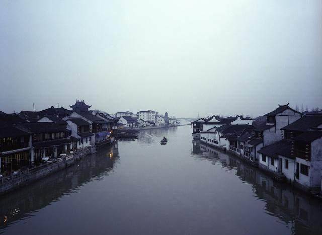浙江有全国知名古镇，旅游业发展潜力巨大