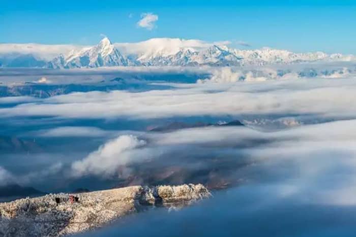 今天来给大家分享一下四姑娘山自由行登山攻略