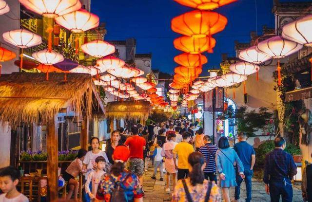 首批国家级旅游休闲街区公布，55条步行街上榜