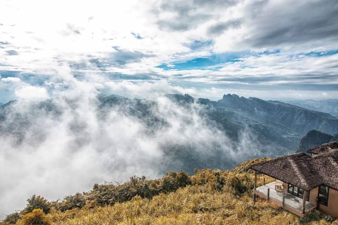 贵州黔南独山朴语酒店，隐于山间悬崖的野奢酒店