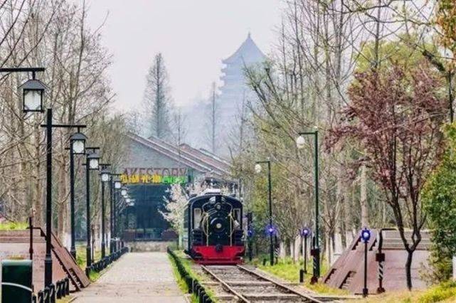 推荐4月适合旅行的城市景点，攻略整理好就出发吧