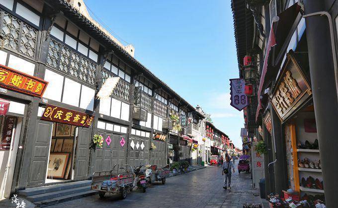 安徽有一座古城，历史悠久，对游客免费开放