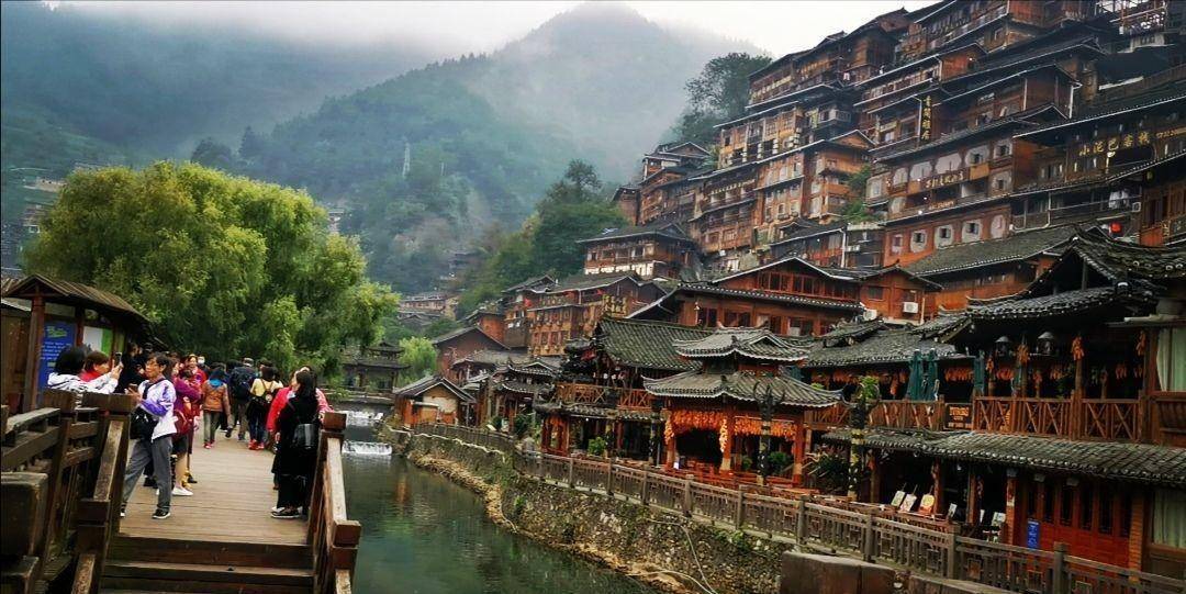 了解早期苗族人凄美的神话和惊人才艺