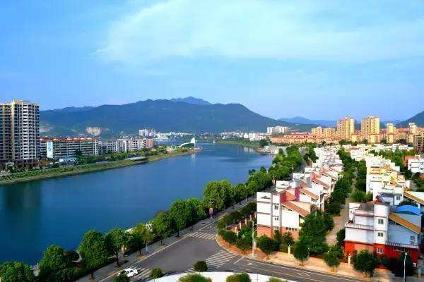 湖南资兴县介绍，风景如画养老小县城