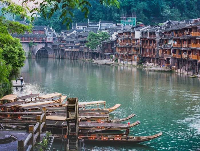 湖南凤凰古镇旅游攻略去旅游得多少钱