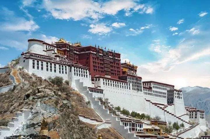 西藏布达拉宫10月15号开始门票免费