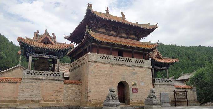 山西清凉寺，壁画堪比“清明上河图”，还有一座舍利塔