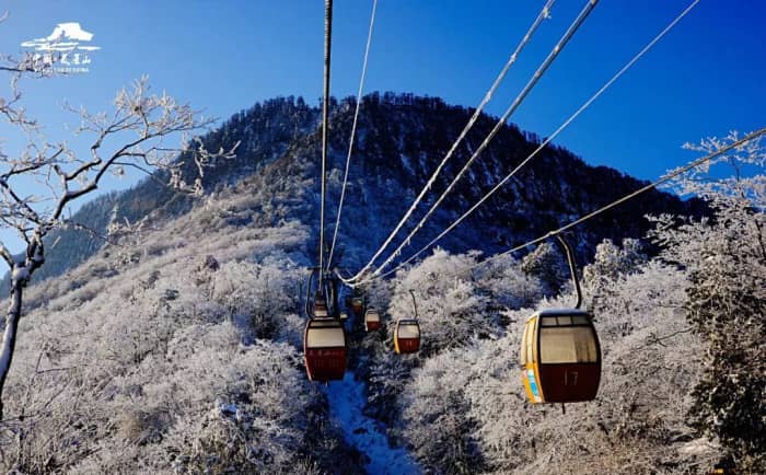 谁说玩雪一定要去东北？瓦屋山两天自驾游玩雪攻略来了