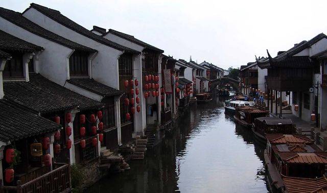 苏州山塘街介绍，白居易曾在此任职