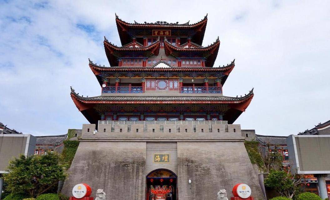 福建耗资86亿的假古城，却依旧人满为患