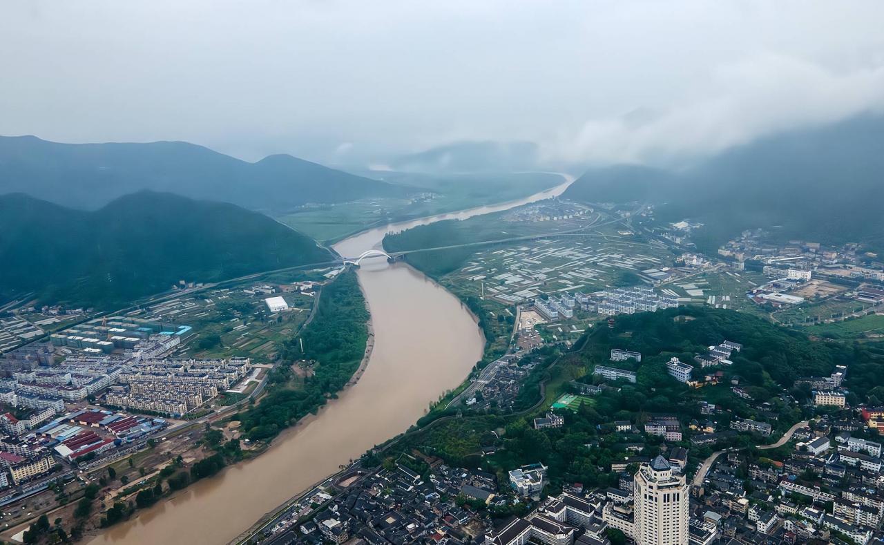 临海最奇特的山，山中有4座古塔，这里游客颇多不要门票