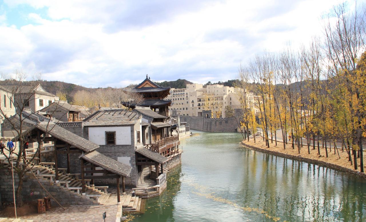古北口一个长城与古镇结合的完美风景