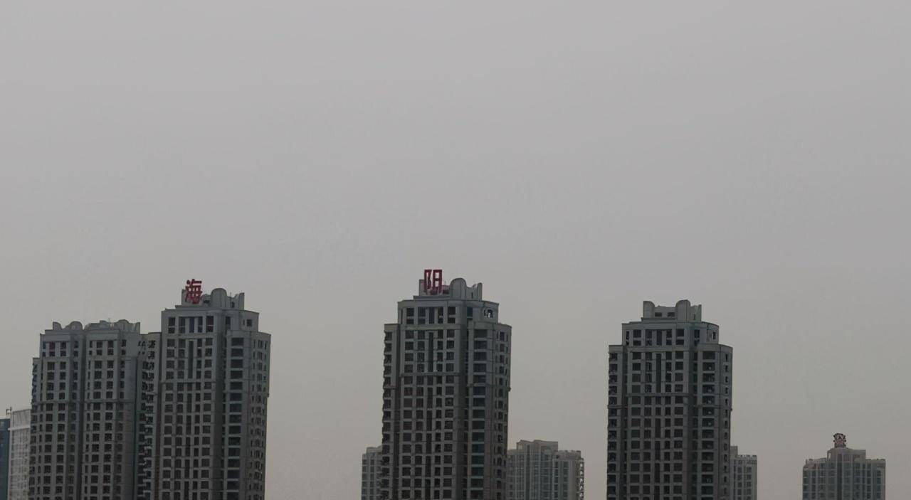 山东海阳市旅游资源很丰富，小区入住率却很低