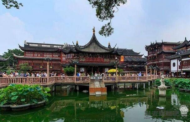 上海旅游十大必去景点有哪些？看看上海景点排名前十的名单就知道了。