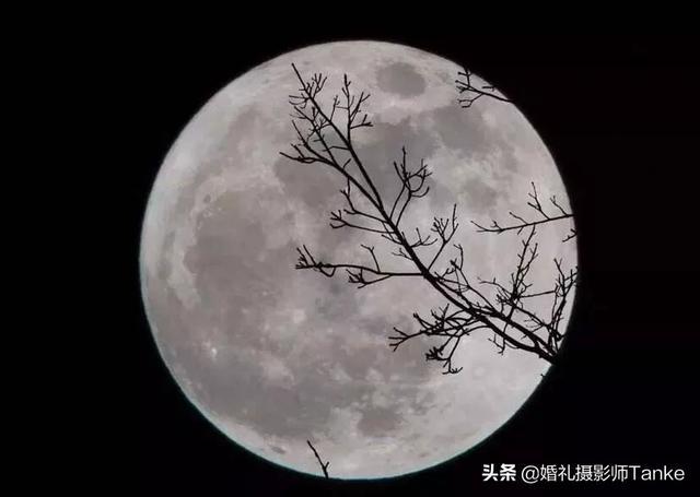 一串月亮怎么拍