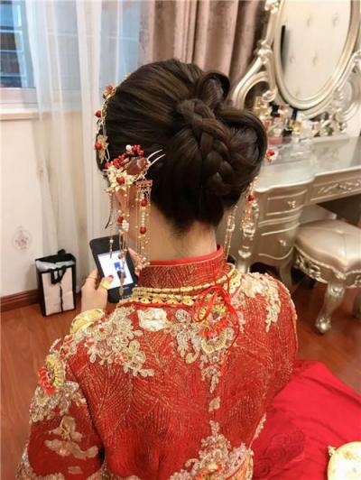 叫影楼的化妆师跟妆怎么样