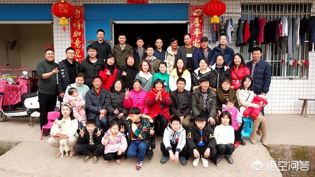 多人全家福怎么拍？30人全家福怎么拍