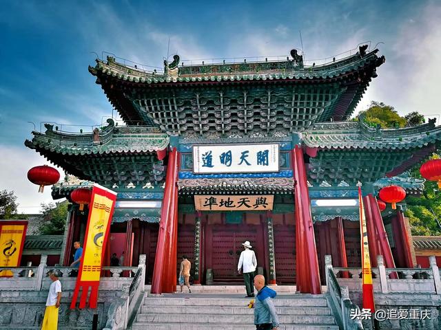 专业单反相机什么牌子好-单反相机闪光灯什么牌子好