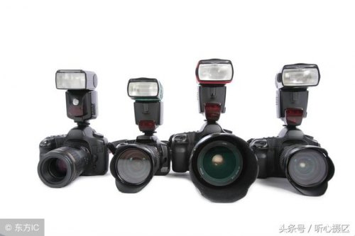 sony相机闪光灯按钮是什么地方？苹果12相机闪光灯旁边那个是什么