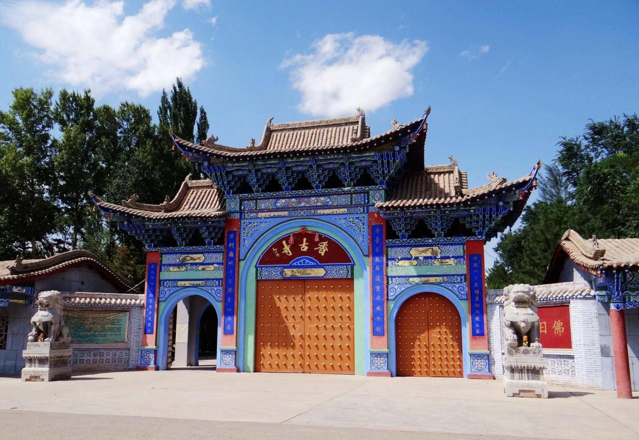 张掖香古寺游览介绍，张掖香古寺景点简介