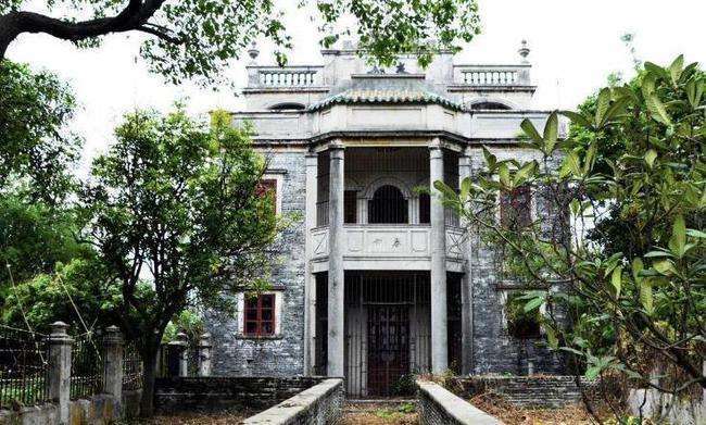 湖州豪宅崇德堂游玩介绍，红色为主调中式建筑风格掺杂西方元素