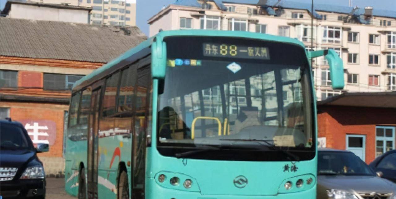 丹东跨国巴士介绍，花20元就可出国